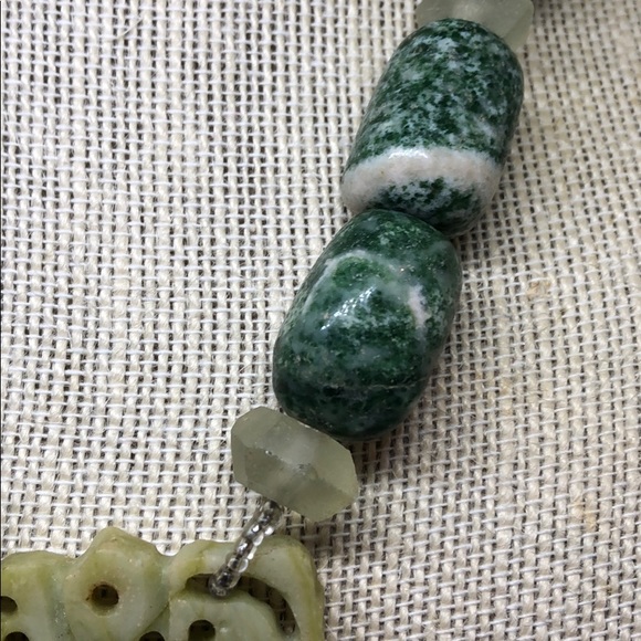 Green Stone Necklace ♓️ - Picture 3 of 4